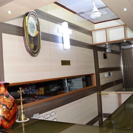 Mary Meridien Lodge Coimbatore Exterior photo